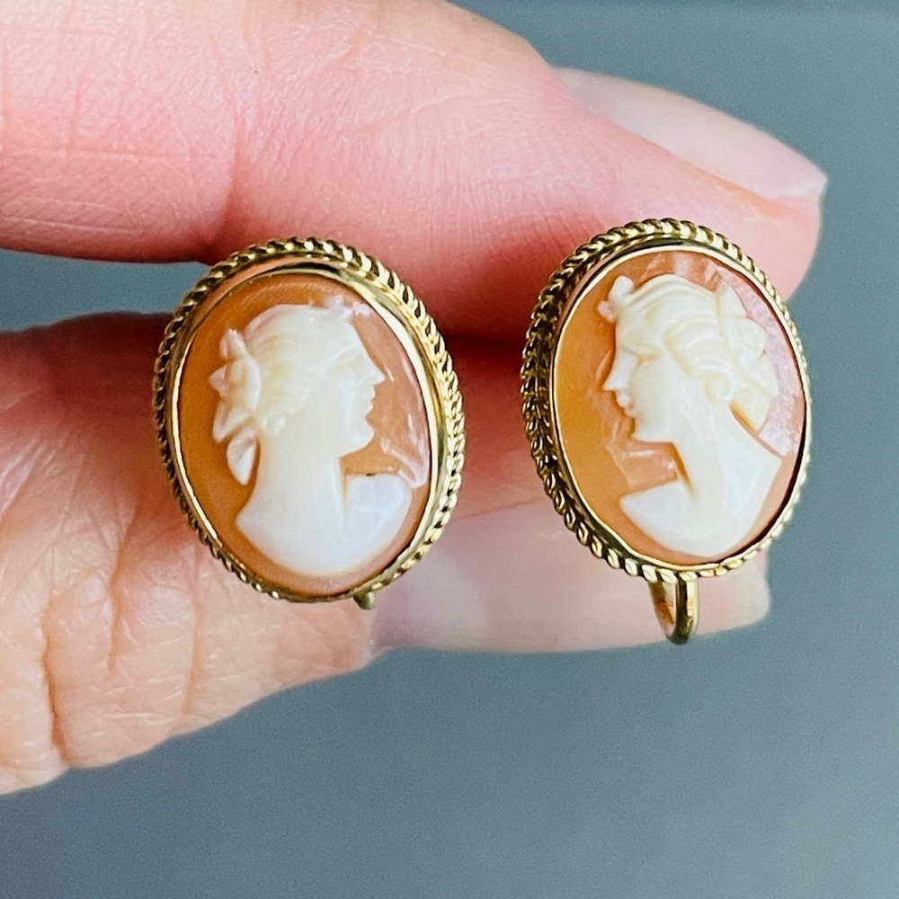 Vintage 14k Gold Carved Cameo Shell Screw Back Earrings For Non Pierced …